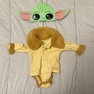 Disney Baby Yoda Costume 3-6 mos NWOT